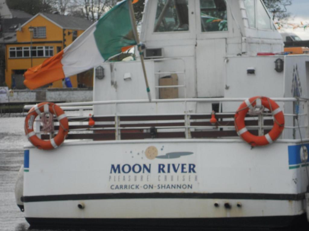 Leitrim Inn Carrick-on-Shannon ภายนอก รูปภาพ