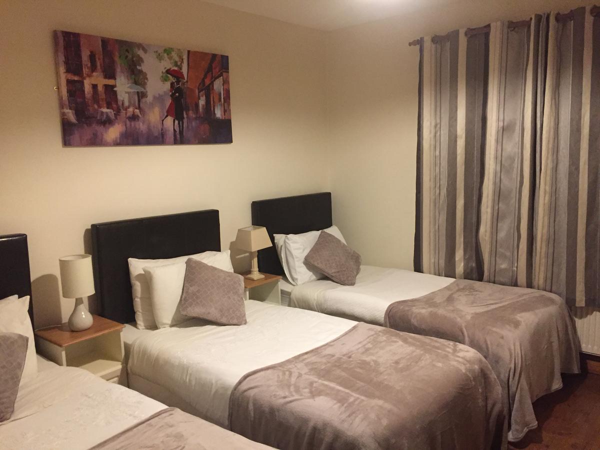 Leitrim Inn Carrick-on-Shannon ภายนอก รูปภาพ